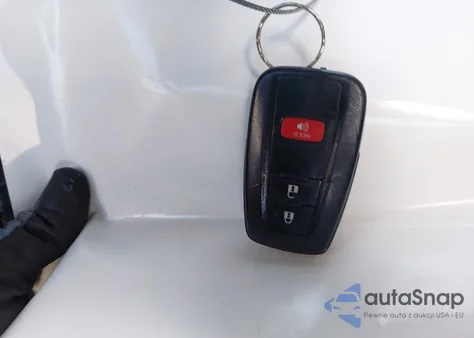 2021 Toyota Highlander L z USA, uszkodzony, nr VIN 5TDCZRAH3MS077203